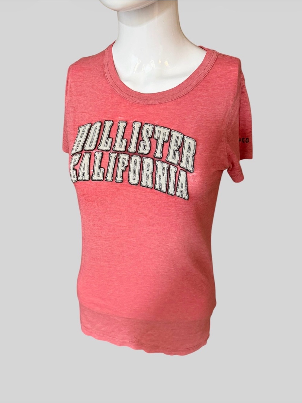 Hollister Coral Pink Crewneck Tee with 'Hollister California' Graphic